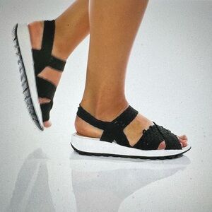 Bernie Mev Woven Strappy Comfort Sandals Black Size 40